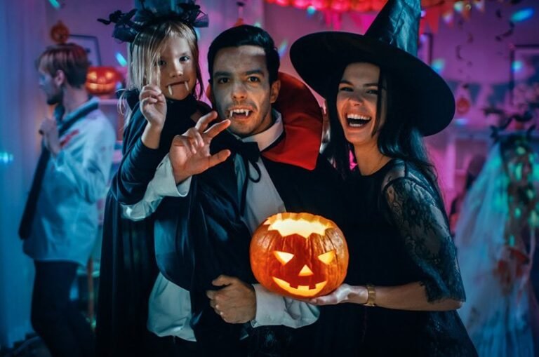 How to Host a Fun and Festive Halloween Party: Recipes, Crafts, and Games from Better Homes & Gardens