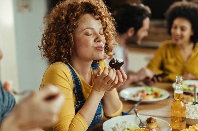 Mindful Eating: How to Cultivate a Healthy Relationship with Food